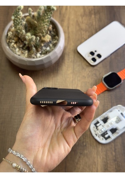 Apple iPhone 12 Pro Max Uyumlu Süper İnce Mat Ultra Thin Silikon Kılıf Siyah