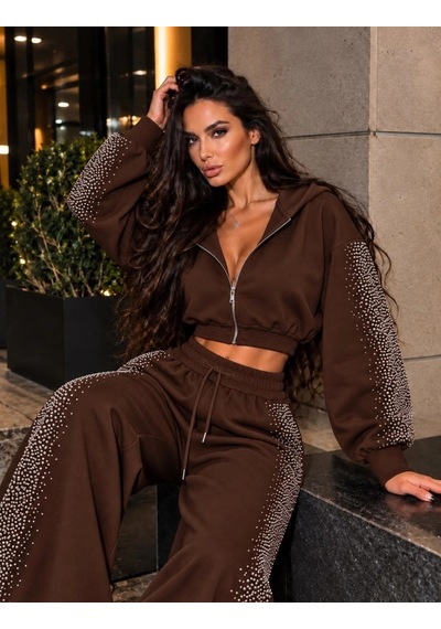 Zennamoda Kadın Taş Baskı Detaylı Fermuarlı Crop Sweatshirt Ve Geniş Paça Eşofman Takımı Kahverengi Zennamoda Kadın Taş Baskı Detaylı Fermuarlı Crop Sweatshirt Ve Geniş Paça Eşofman Takımı Kahverengi