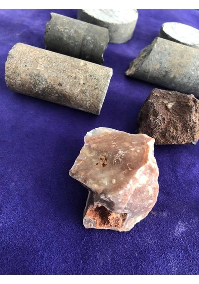 Doğal Kuvars Taş Serisi 1392 Gram