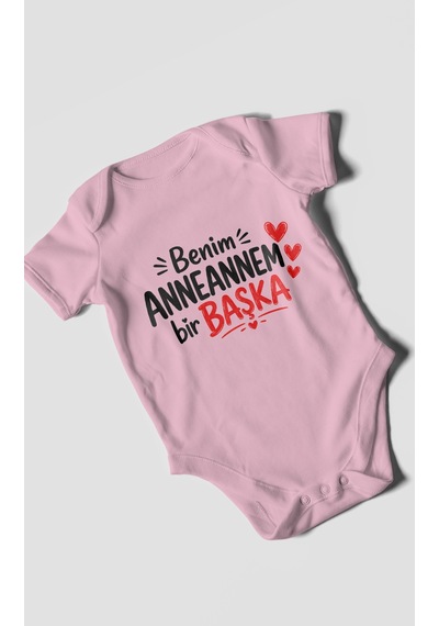 Morivokids Anneannem Bir Başka Kısa Kollu Bebek Body %100 Pamuk Koyu Pembe
