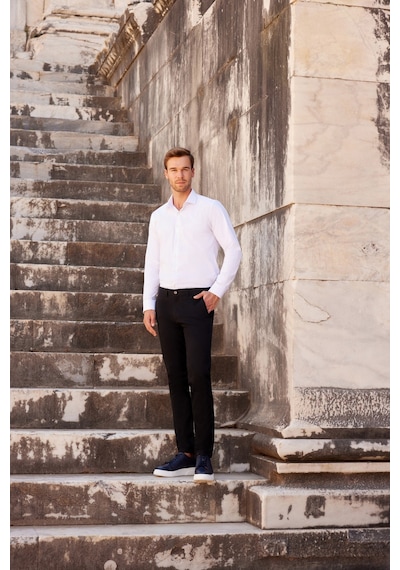 Morven Beyaz Slim Fit Dar Kesim Düz Sert Yaka Uzun Kollu Gömlek 99mc004002600 Beyaz