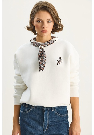 Shade Kadın Fular Detaylı Ceylan Nakışlı Üç İplik Şardonlu Oversize Sweatshirt 6916 60283615 - Beyaz