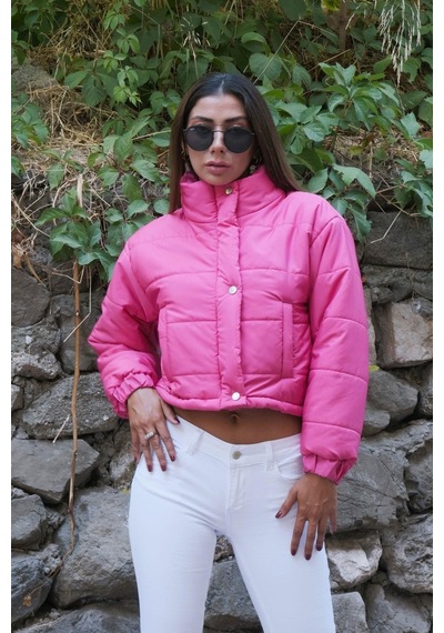 Keyifli Moda Kadın Pembe Dik Yaka Çıtçıtlı Fermuarlı Kısa Şişme Mont - 40 Pembe