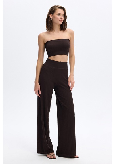 SubTone Dikişsiz Rib Dokulu Straplez Crop Top Koyu Kahve Kahverengi