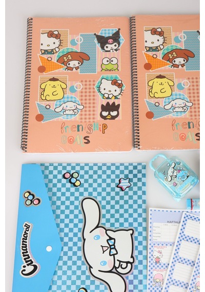 X Dekomus Lisanslı Cinnamoroll & Best Friends 13 Parça Kırtasiye Seti 2 Adet Defter,uçlu Kalem,çıtçıt Dosya Altın