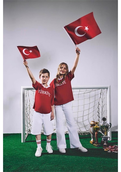 Defacto V Yaka Kısa Kollu Türkiye Baskılı Kırmızı Tişört Kız Çocuk I1120a826smrd62 Kırmızı-rd62