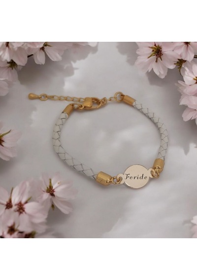 Feride İsmine Özel Oval Motifli 14 Ayar Altın Plakalı Doğal Beyaz Derili Hediye Bileklik-529isim Feride Feride İsmine Özel Oval Motifli 14 Ayar Altın Plakalı Doğal Beyaz Derili Hediye Bileklik-529isim Feride