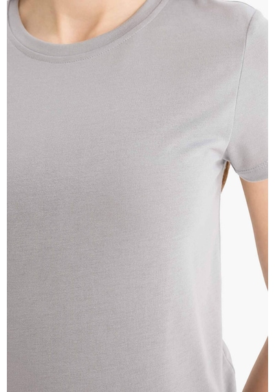 DeFacto Fitted Bisiklet Yaka Basic Düz Kısa Kollu Tişört E7953AX25SMGR454
