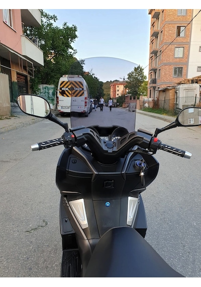 Motocam Kanuni Reha 250 Ön Cam 2022-2026 Model 72cm Füme Renkli 4mm Uzun