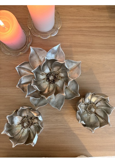 3'lü Dekoratif Lotus Çiçeği Kase / Şamdan & Mumluk Seti Gümüş / Şampanya Eskitme Çok Renkli