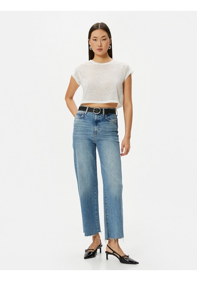 Koton Crop Tişört Kısa Kollu Slim Fit Bisiklet Yaka Beyaz 4sak50020ek 4SAK50020EK000 Beyaz Koton Crop Tişört Kısa Kollu Slim Fit Bisiklet Yaka Beyaz 4sak50020ek 4SAK50020EK000 Beyaz