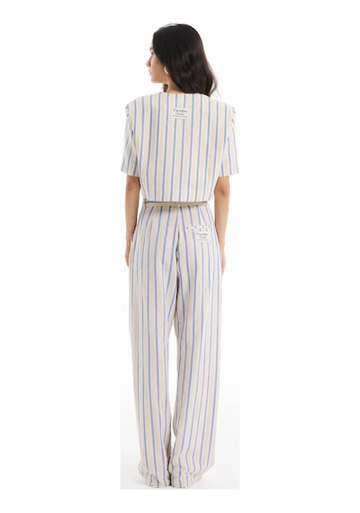Quzu Etiket Detaylı Crop Ekru Kadın Ceket Ckt00449