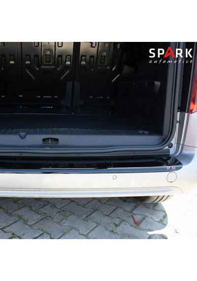 Opel Combo E 2018 Yılı Ve Sonrası Arka Tampon Eşiği Parlak Siyah