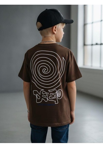 Zekids Erkek Çocuk Sırt Baskılı Tasarım T-shirt-16955 Kahverengi
