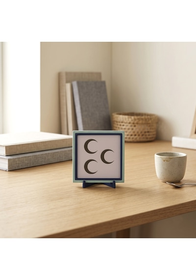 Üç Hilal Motifli Şık Dekorasyon Objesi, Minimalist Çizgilere Sahip Masaüstü Aksesuarı 10x10 Cm
