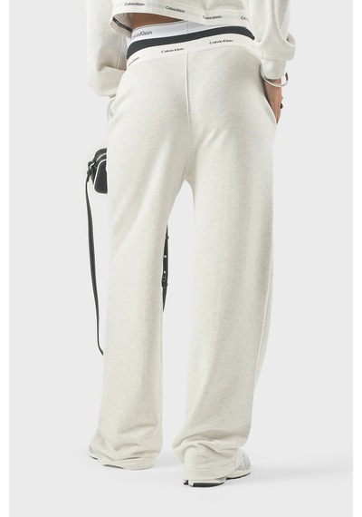 Calvin Klein Logolu Bel Detaylı Geniş Paça Pantolon Lv047g253gp4p Bayan Pantolon Lv047g253g P4p Bej Calvin Klein Logolu Bel Detaylı Geniş Paça Pantolon Lv047g253gp4p Bayan Pantolon Lv047g253g P4p Bej