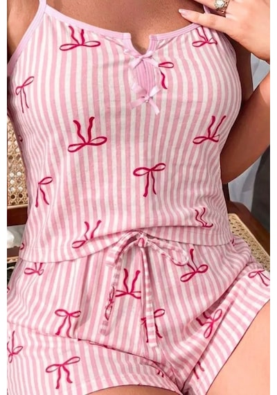 Bella Notte Yazlık Pembe Ekose Desenli Fiyonk Detaylı Askılı Şortlu Kadın Pijama Takımı