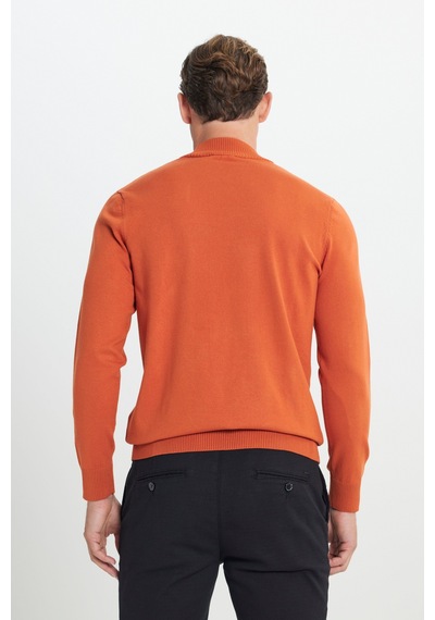 AC&Co / Altınyıldız Classics Erkek Standart Fit Normal Kesim Yarım Balıkçı Yaka Triko Kazak Kiremit AC&Co / Altınyıldız Classics Erkek Standart Fit Normal Kesim Yarım Balıkçı Yaka Triko Kazak Kiremit