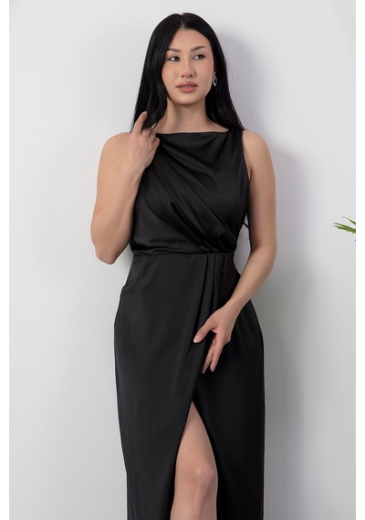 Kalopya Kare Yaka Beli Büzgülü Yırtmaçlı Elbise Yzc25y223 Siyah