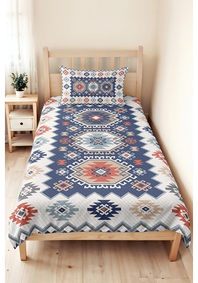 Etnik Geometrik Mavi Pike Takımı - Bohem Kilim Desenli Mercan Bej 160x220 Cm Kapitone Yatak Örtüsü Kışlık Misk Yumuşaklığı Etnik Geometrik Mavi Pike Takımı - Bohem Kilim Desenli Mercan Bej 160x220 Cm Kapitone Yatak Örtüsü Kışlık Misk Yumuşaklığı
