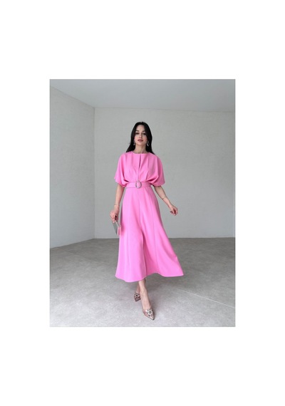 Afiş Butik Kemer Detaylı Yırtmaçlı Piliseli Midi Elbise Pembe Pembe