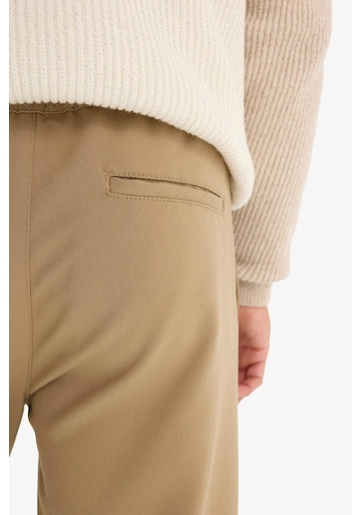 DeFacto Regular Fit Normal Kesim Kumaş Pantolon Cepli Düz Paça E2937AX24WNBG198