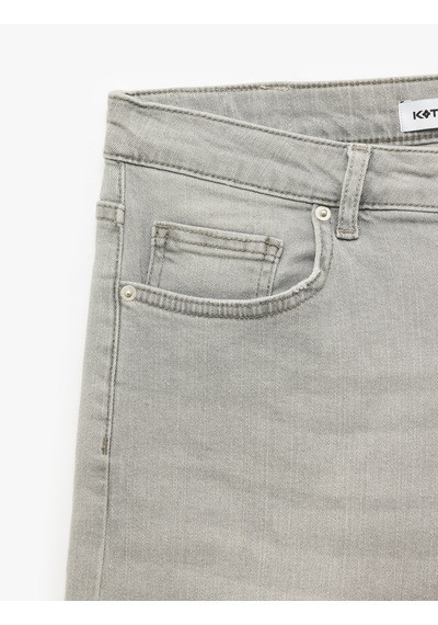 Koton Normal Bel Pamuklu Slim Fit Jean Şort Gri 5sam40132nd Gri