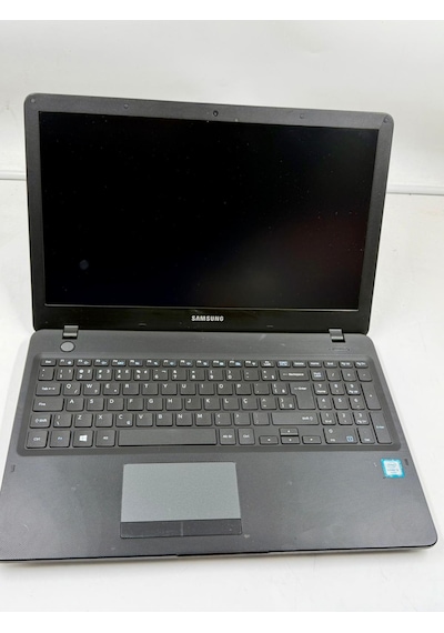 Samsung NP300ESL i3-6006U 12 GB 128 GB SSD 15.6" W11P Dizüstü Bilgisayar (Outlet)