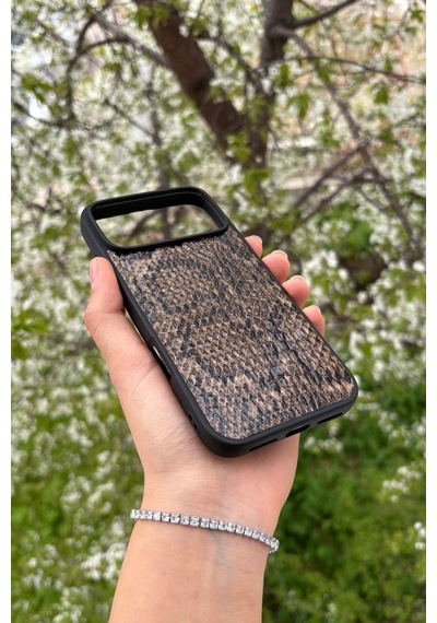 Apple, Uyumlu iPhone 17 Pro Max Yılan Desenli Kabartma Dokulu Kılıf Kahverengi