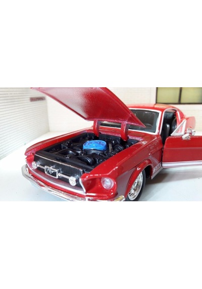 Maisto 1967 Ford Mustang Gt 1/24 Kırmızı Model Araba