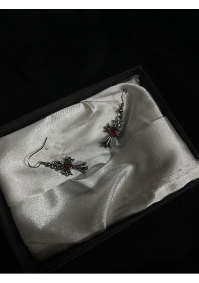 Dükkan Design Taşlı Gotik Haç Küpe Antrasit