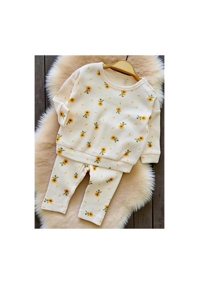 Altıntaş Baby Papatya Desenli Waffle Kumaş Oversize 2'li Kız Bebe Takımı Vanilya Vanilya
