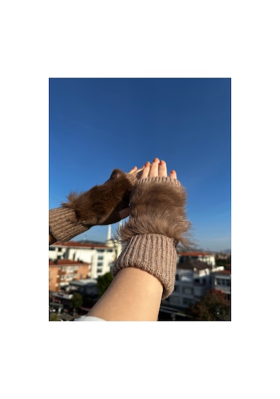 Mollycrush Kadın Peluş Detaylı Yarım Parmak Kışlık Eldiven Sıcak Tutarlı Şık Tasarım Kahverengi Mollycrush Kadın Peluş Detaylı Yarım Parmak Kışlık Eldiven Sıcak Tutarlı Şık Tasarım Kahverengi