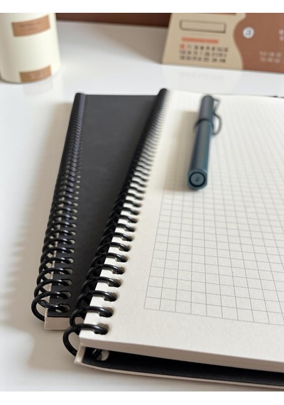 Fark Tanıtım Kareli Spiralli Not Defter, A4 Boyut 21x29,7 Cm , 60 Yaprak, 90gr. Ivory Kağıt, Ofis İçin İdeal Si Çok Renkli
