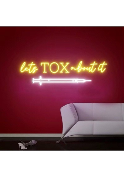 Lets Tox About İt Yazılı Ve Şekilli Neon Tabela Sarı