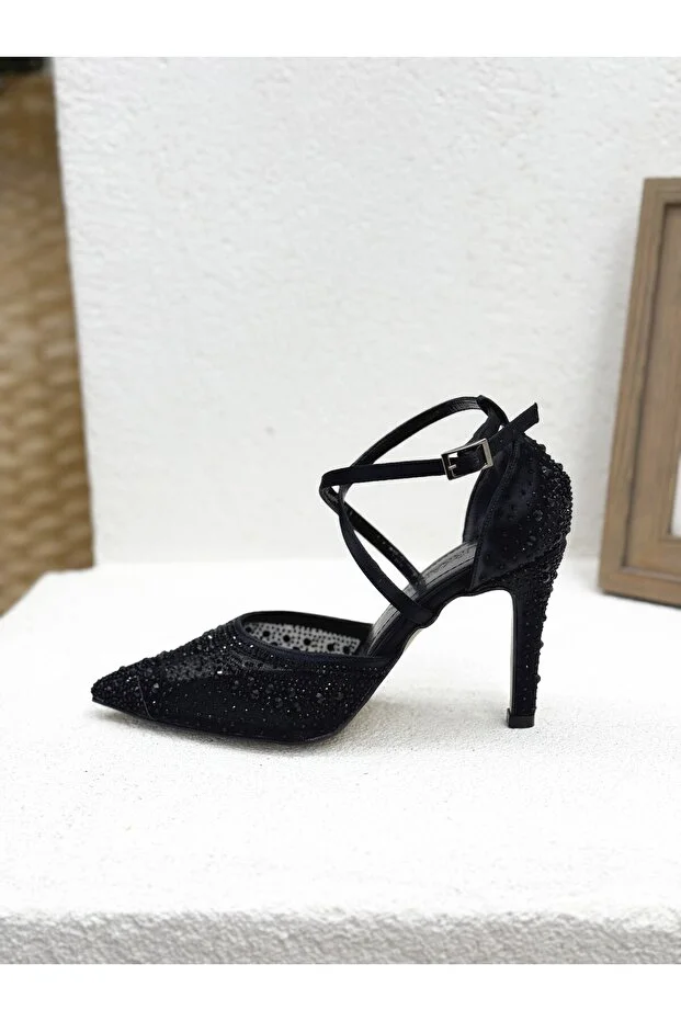 Stillo 420 Kadın Taşlı Tül Detay Bilekten Bağlı İnce Topuklu Yarım Açık Abiye Stiletto Siyah Stillo 420 Kadın Taşlı Tül Detay Bilekten Bağlı İnce Topuklu Yarım Açık Abiye Stiletto Siyah
