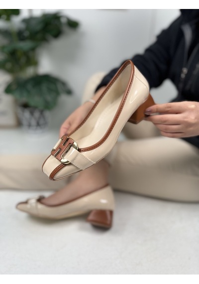Günlük Kadın Loafer Topuklu Toka Ve Dikiş Detaylı Küt Burunlu Ayakkabı 6002 Bej Taba Rugan Günlük Kadın Loafer Topuklu Toka Ve Dikiş Detaylı Küt Burunlu Ayakkabı 6002 Bej Taba Rugan