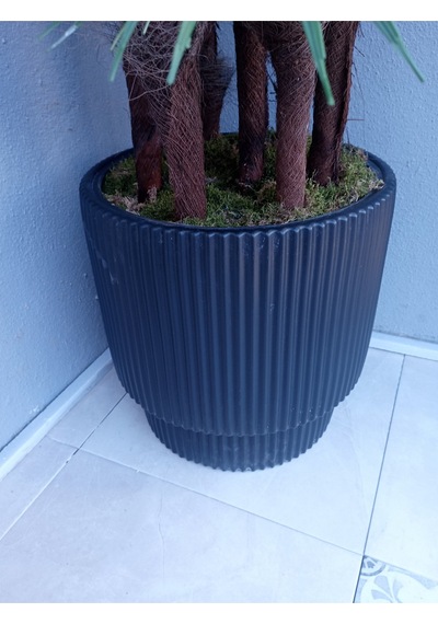 Premium Areka Palmiye Yapay Ağaç 210 Cm 7 Gövdeli 63 Yapraklı Antrasit Saksılı Salon Dekoru Gri