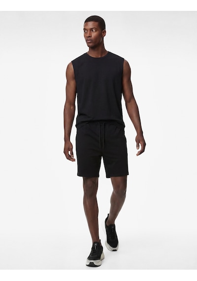 Koton Straight Fit Cepli Pike Kumaş Bermuda Beli Bağcıklı Spor Şort Siyah 6sam40120nk