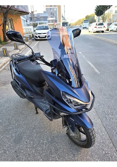 Motocam Küba Newlight 50 Pro Ön Cam 2023-2026 Model 58cm Füme Renkli 4mm  Boylu