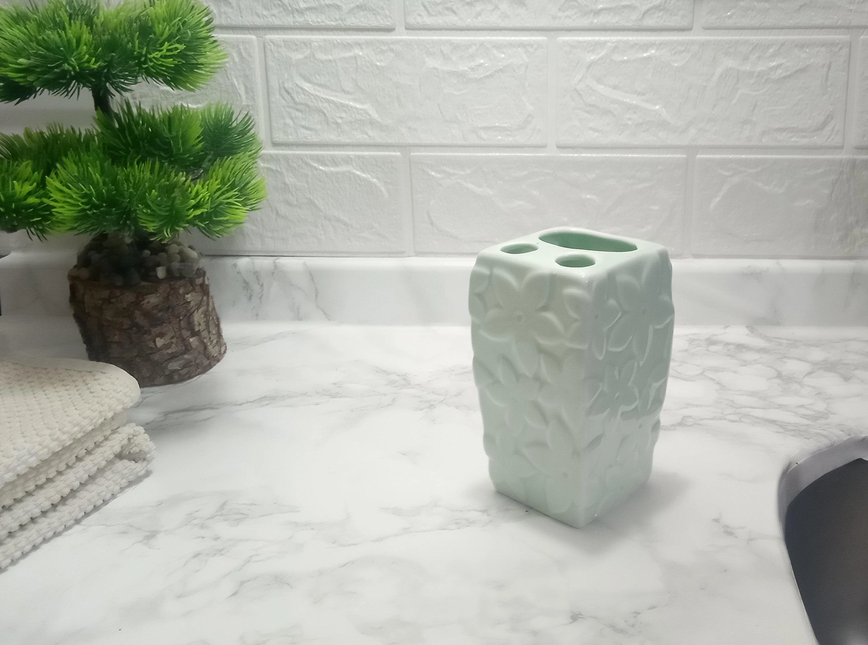 2 Adet Seramik Diş Fırçalık Çiçekli Su Yeşili 7x7x12cm Banyo Seti Çok Renkli