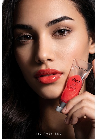 Parlak Bitişli Nemlendirici E Vitaminli Dudak Parlatıcı - Vivid Lipgloss 110 Rosy Red Kırmızı
