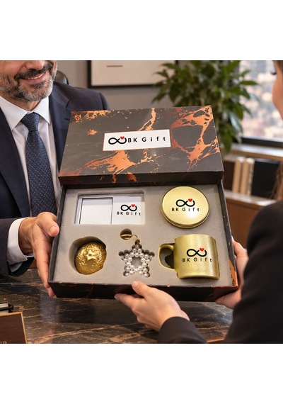 Logonuza Özel 10'lu Gold Fincan & Mum & Mdf Altlık & Gold Dekor & Anahtarlık - Gold Kurumsal Hediye Seti