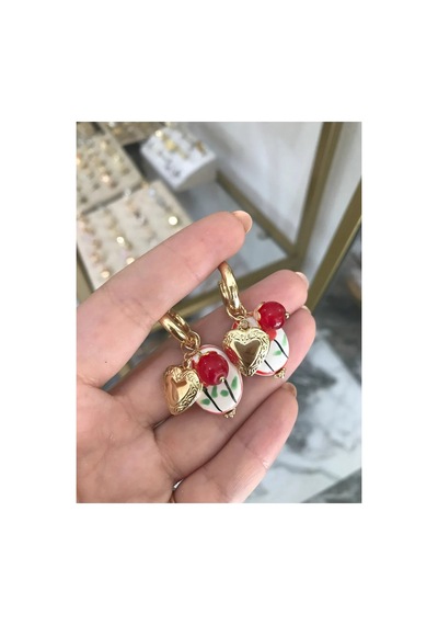 Kalp Charmlı Seramik Model Küpe Kırmızı