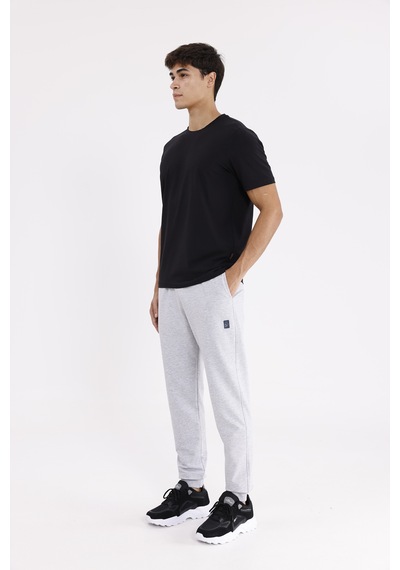 Esnek Bel Lastikli Yan Cepli Arka Cepli Daralan Paça Minimal Logo Detaylı Konforlu Spor Eşofman Altı Grey