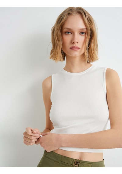 Koton Crop Fitilli Atlet Halter Yaka Ekru 4sak10493ek Ekru