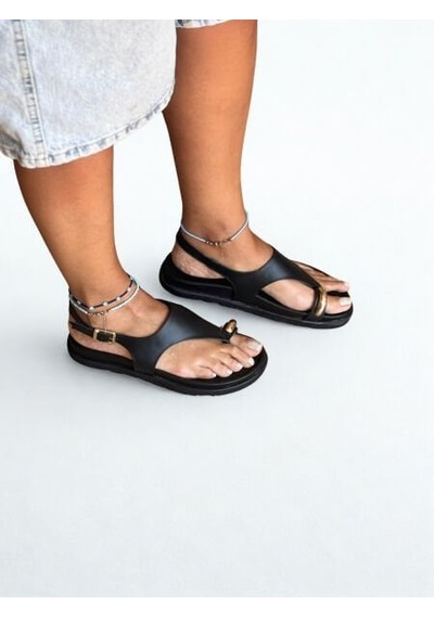 Ne&ve Shoes Siyah Deri Tokalı Parmak Arası Kadın Günlük Sandalet