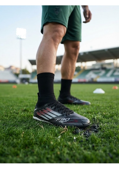 Mugesporgiyim Twıngo F90 Profesyonel Çoraplı Halı Saha Ve Çim Saha Kramponu Siyah