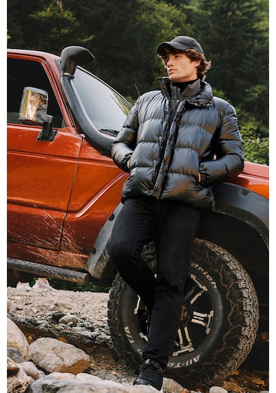 Ac&Co / Altınyıldız Classics Erkek Siyah Standart Fit Normal Kesim Dik Yaka Su Ve Soğuk Geçirmez Isı Tutucu Parlak Mont 4A0823100010Syhxl Siyah Ac&Co / Altınyıldız Classics Erkek Siyah Standart Fit Normal Kesim Dik Yaka Su Ve Soğuk Geçirmez Isı Tutucu Parlak Mont 4A0823100010Syhxl Siyah