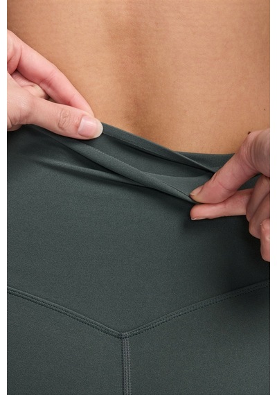 Nike Dri Fit Zenvy Gentle Support Infina Soft Womens Training Tight Yüksek Belli Toparlayıcı 7/8 Kadın Antreman Taytı Yeşil Yeşil Nike Dri Fit Zenvy Gentle Support Infina Soft Womens Training Tight Yüksek Belli Toparlayıcı 7/8 Kadın Antreman Taytı Yeşil Yeşil